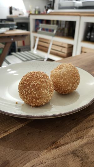 DELICIOUS sesame seed balls at Da Mai in Cologne