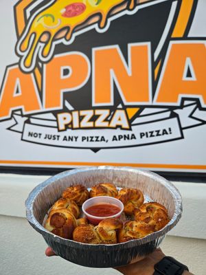 Vegan garlic knots at Apna Pizza in Rockville