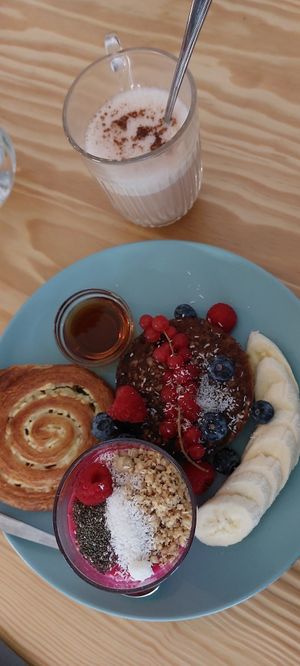 Breakfast platter, comes with a hearty sandwich at Bataat in Amsterdam