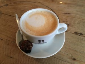 Rooibos cappuccino made with oat milk at Bataat in Amsterdam