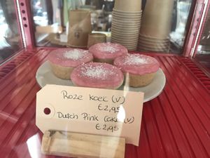 Vegan Roze Koeken (Dutch Pink Cakes) at Bataat in Amsterdam