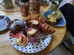 Vegan breakfast for two at Bataat in Amsterdam