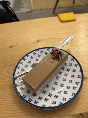 Tahini cake #Veganuary at Mansfield Park in Berlin