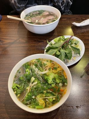   at ViVi Pho Arapahoe in Englewood