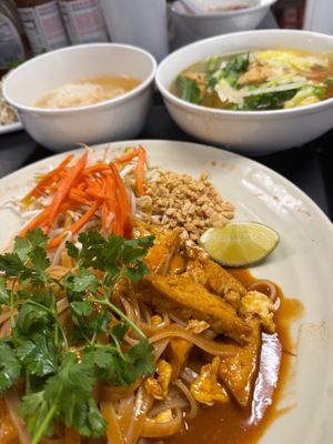 Tofu pad Thai  at ViVi Pho Arapahoe in Englewood