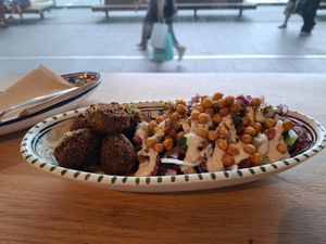 Falafel salade at FLFL - Centraal in Utrecht