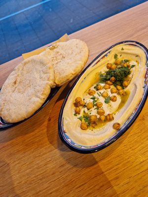  at FLFL - Centraal in Utrecht