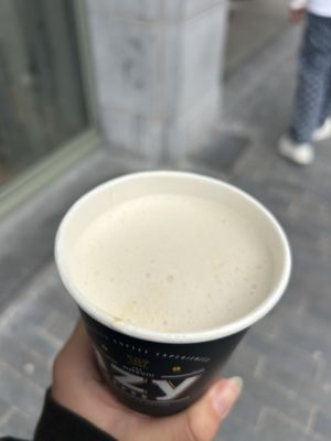 Macadamian Hotty + Speculoos Syrup 8€  at Izy Coffee in Brussels