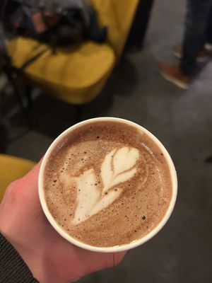 Cinnamon bun moccha 7€
  at Izy Coffee in Brussels