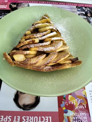  at Green Roses Cafe in Mouans-sartoux