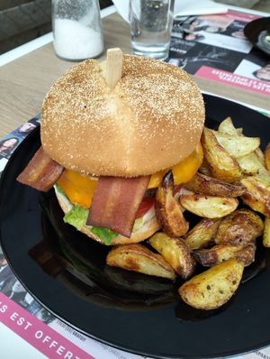  at Green Roses Cafe in Mouans-sartoux