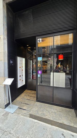 Front at Udon  in Girona