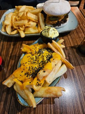 Vegan chilli cheese fried at Apple & Eve - Vegan & tierisch lecker in Hamburg