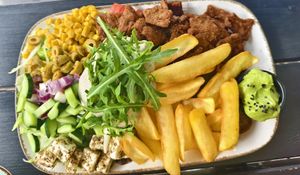 Gyros plate with fries 🥙🍟 at Apple & Eve - Vegan & tierisch lecker in Hamburg