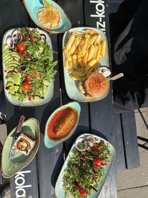 vegan und lecker, enthält teilweise Gluten at Apple & Eve - Vegan & tierisch lecker in Hamburg