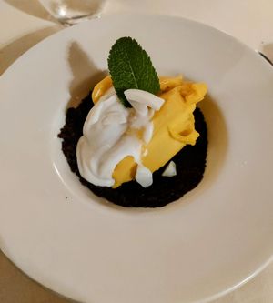 Gelato al mango su crumble di cioccolato at Al Dossello in Provaglio Diseo