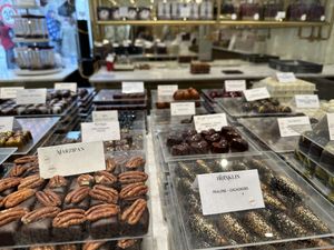 The only place where the chocs are marked vegan!   at Chocolaterie Sukerbuyc in Bruges