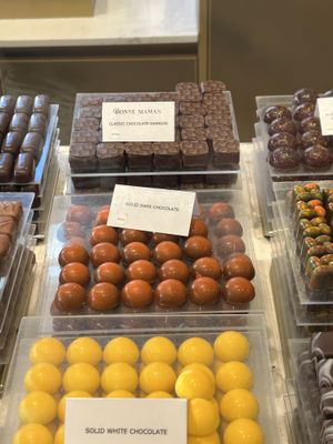 Solid dark chocolatee  at Chocolaterie Sukerbuyc in Bruges