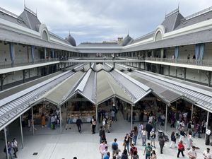 The sprawling market  at Casa Vegetariana in Porto