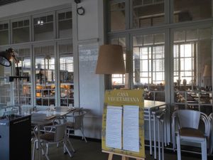 First loor at Casa Vegetariana in Porto