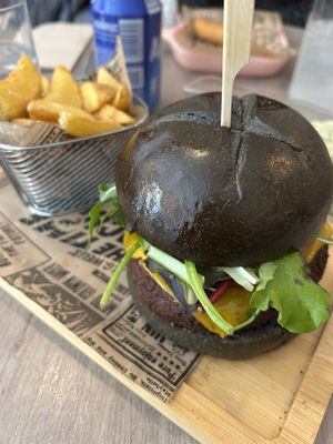 Vegan burger  at Mokambo Breakfast & Brunch & Lunch Sevilla in Sevilla
