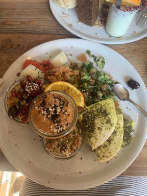 Syrisches Frühstück —> sehr zu empfehlen!   at Resonanz in Kiel