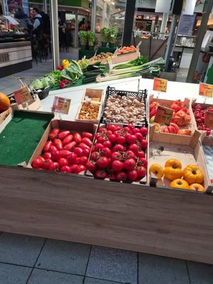 Gemüse... at Daily fresh Obst & Gemüse in Hamburg