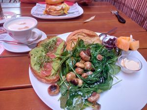 veganes Frühstück at Finkenkrug in Duisburg