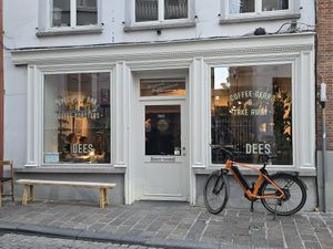 Front at Dees Koffiebranders in Bruges