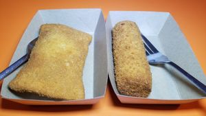 Kaassoufle and kroket at De Vegetarische Snackbar in The Hague