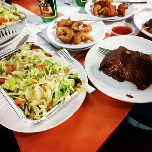 Kapsalon, garnalen en bereklauw pindaaa😍💚 at De Vegetarische Snackbar in The Hague
