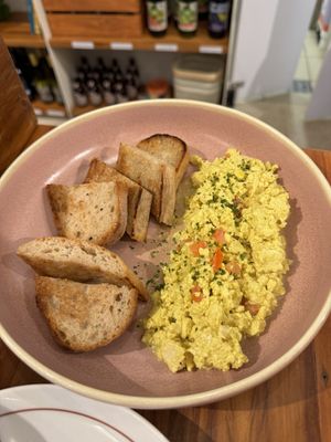 Tofu scramble with gluten-free toast  at Teva Deli in Rio De Janeiro