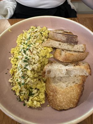 Tofu scramble with “bacon”  at Teva Deli in Rio De Janeiro