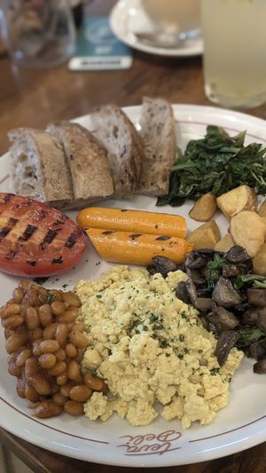 🫘 Café de Manha Ingles at Teva Deli in Rio De Janeiro