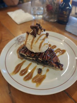 Torta pecan at Teva Deli in Rio De Janeiro