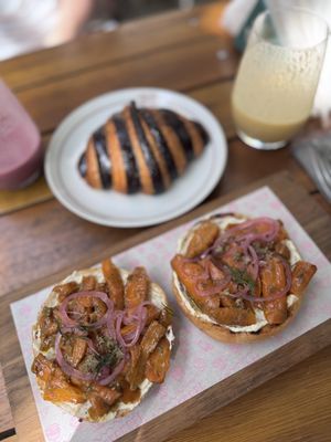 Karotten Lachs Bagel🤤  at Teva Deli in Rio De Janeiro