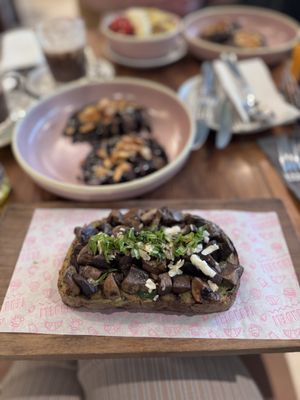 Sandwich mit Avocado und Champignons- okay  at Teva Deli in Rio De Janeiro