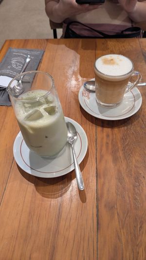 Matcha latte and latte at Teva Deli in Rio De Janeiro