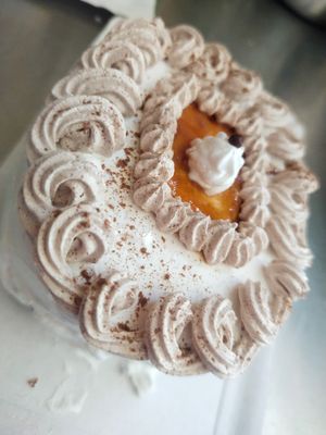 mini cake at Upa Chalupa in San Fabian De Alico