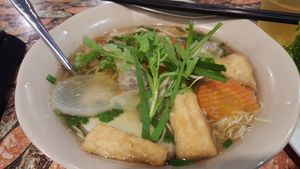 mi hoanh thanh (wonton soup with egg noodles) at Mani in Ho Chi Minh City