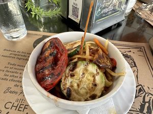 Pasta con verduras a la parrilla (media ración)  at Restaurante San Rafael in Santa Cruz Verapaz