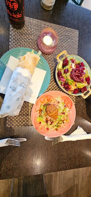 Lecker und frisch zubereitet. Nettes kleines Restaurant. at Vegan_Us in Worms