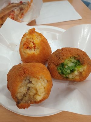 Differnt stuffed vega arancini at Siciliamo in Cagliari