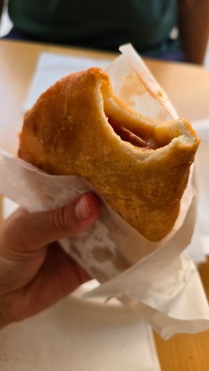 Fried vegan pizza at Siciliamo in Cagliari