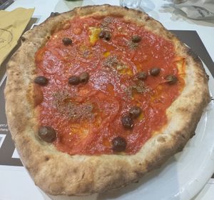 Fluffiger Rand und leckeres Olivenöl   at Neapolis in Finale Ligure