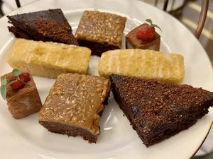 Vegan cakes for 2   at Bedford Swan Hotel in Bedford