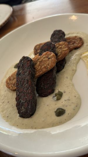 טמפה על איולי צלפים  at Meshek Barzilay in Tel Aviv