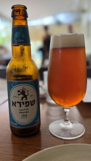 שפירא ipa  at Meshek Barzilay in Tel Aviv