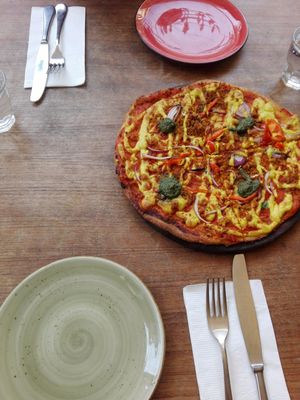 Pizza at Meshek Barzilay in Tel Aviv