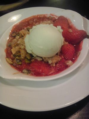 Fruit cobbler at Meshek Barzilay in Tel Aviv